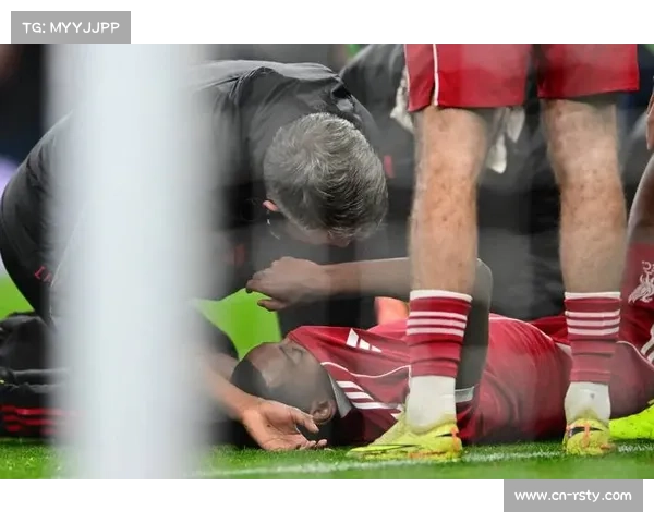 热刺vs利物浦：西蒙斯红牌成比赛转折点